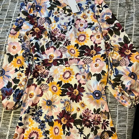JustFab Floral Shift Dress - Picture 5 of 6